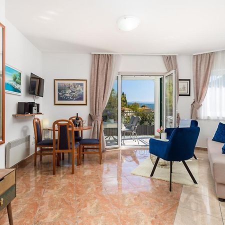 אופטיה Light Summer Apartment With A Swimming Pool מראה חיצוני תמונה