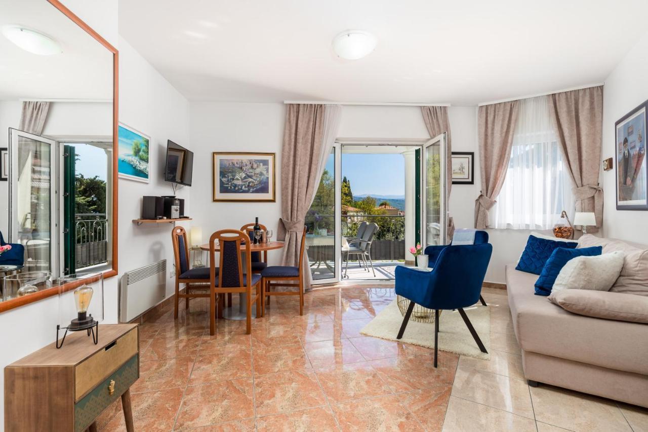 אופטיה Light Summer Apartment With A Swimming Pool מראה חיצוני תמונה
