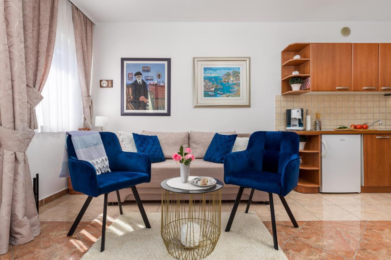 אופטיה Light Summer Apartment With A Swimming Pool מראה חיצוני תמונה