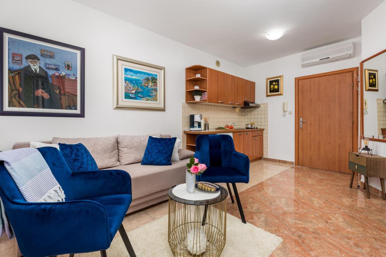 אופטיה Light Summer Apartment With A Swimming Pool מראה חיצוני תמונה