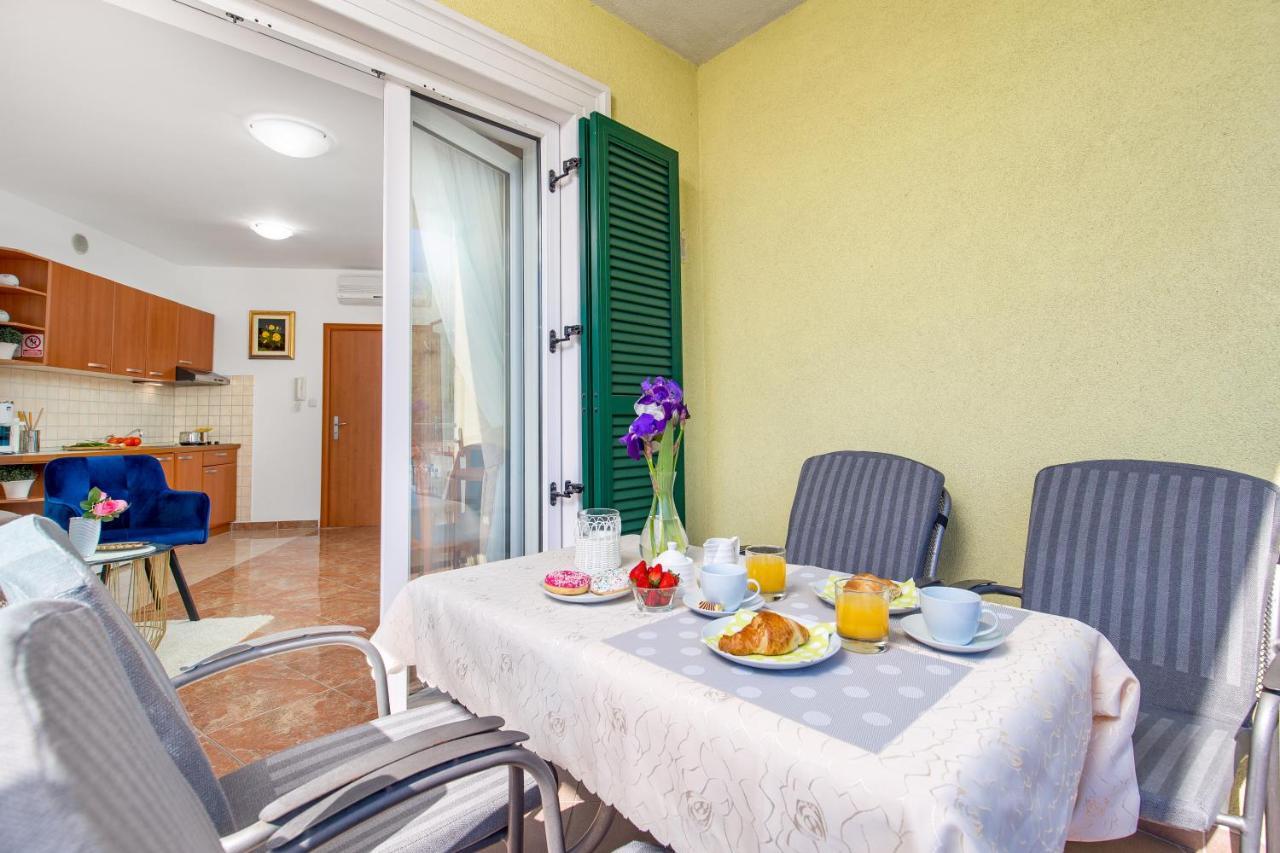 אופטיה Light Summer Apartment With A Swimming Pool מראה חיצוני תמונה